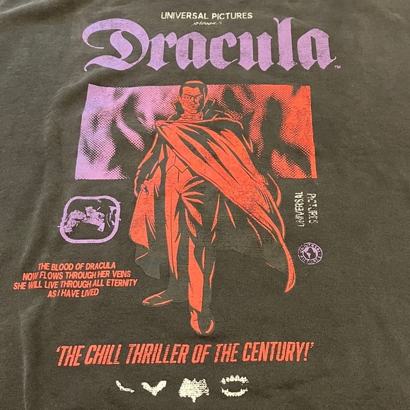 Dracula women’s large universal pictures distressed Sweatshirt - Picture 9 of 16